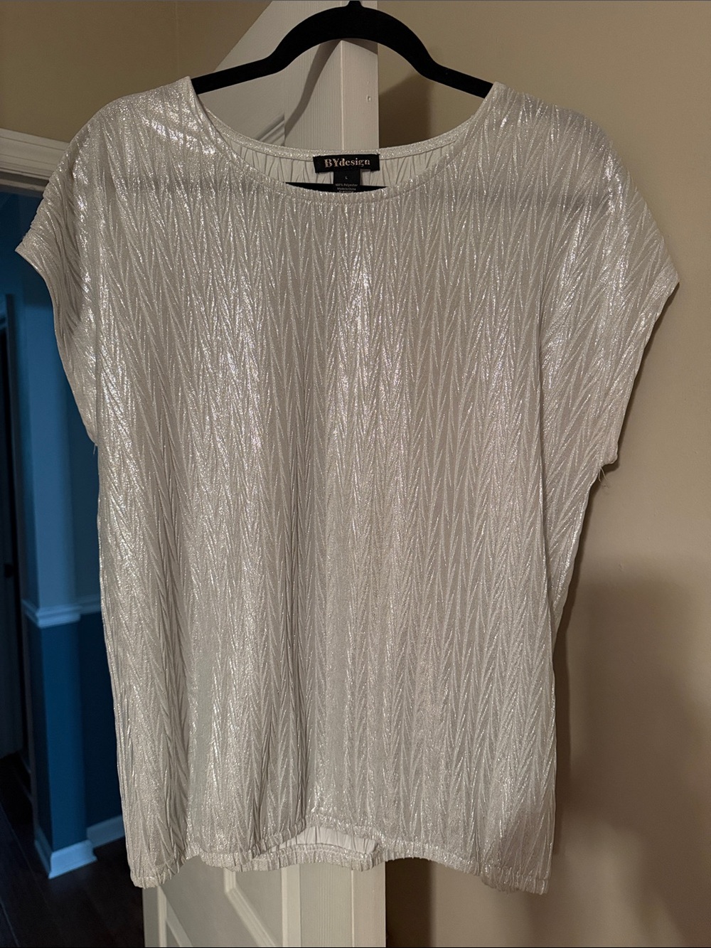 BYdesign Silver-White Short Sleeve Shimmer Tee